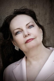 Astrida Auza