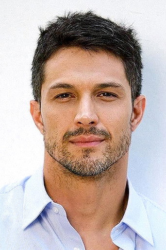 Romulo Estrela